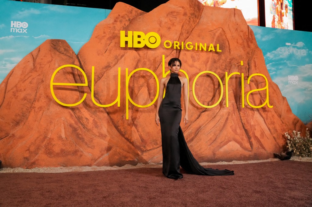 "زندايا" بإطلالة من Ashi Studio للأزياء الراقية. الصورة من موقع AFP