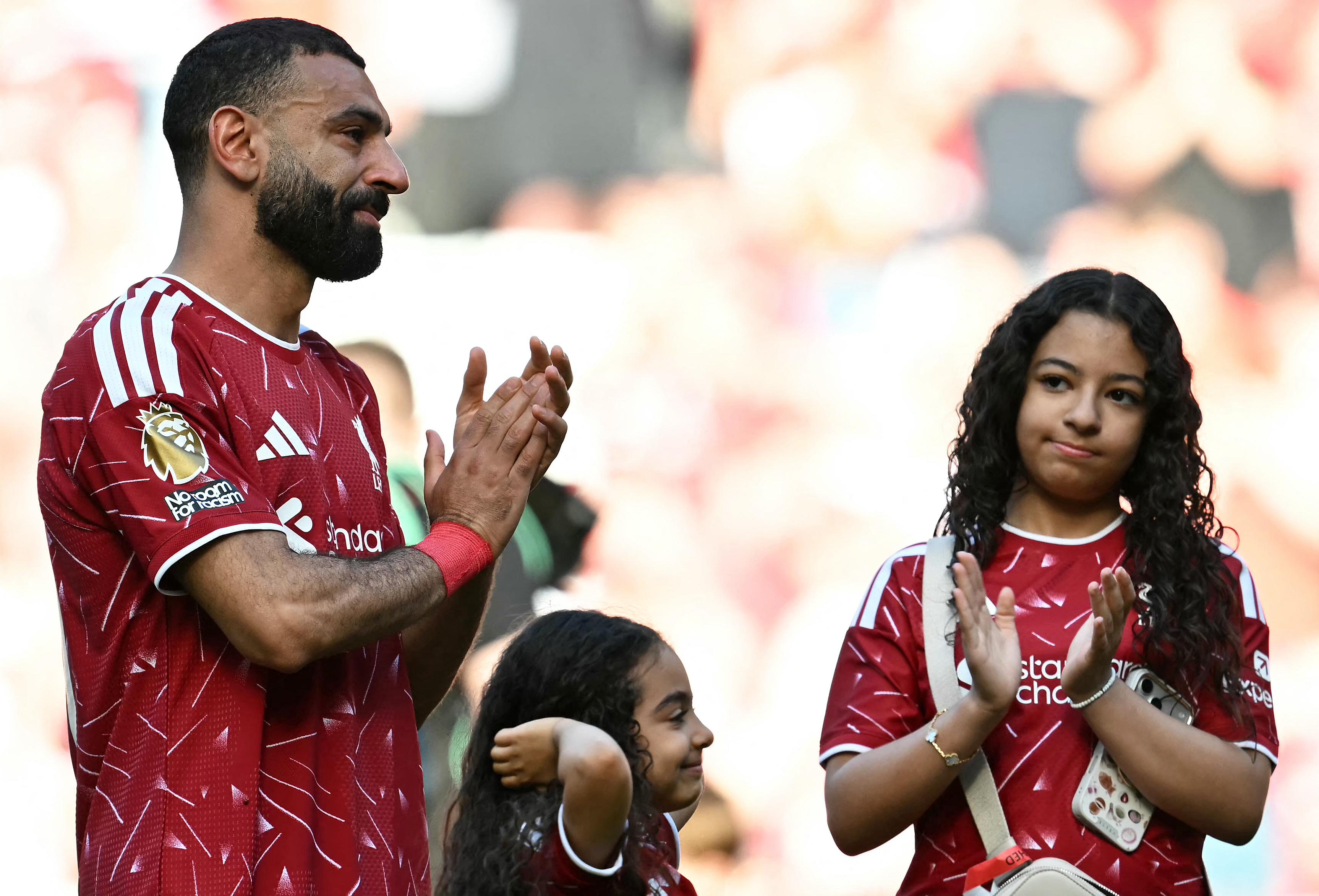 محمد صلاح وابنتيه