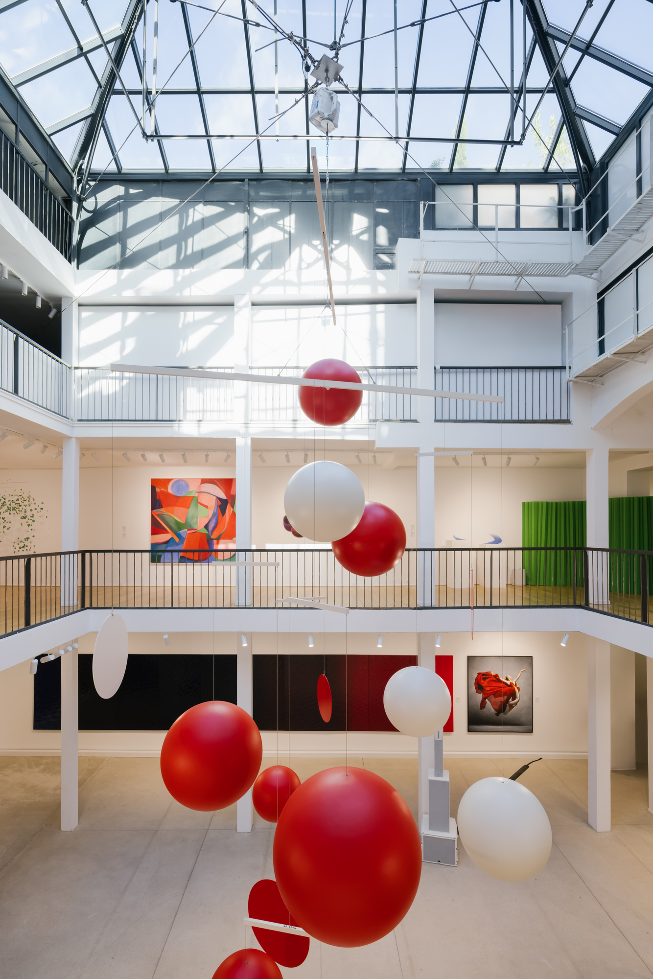 أطلقت Longchamp مهرجانها الفني "Longchamp Art Festival" 