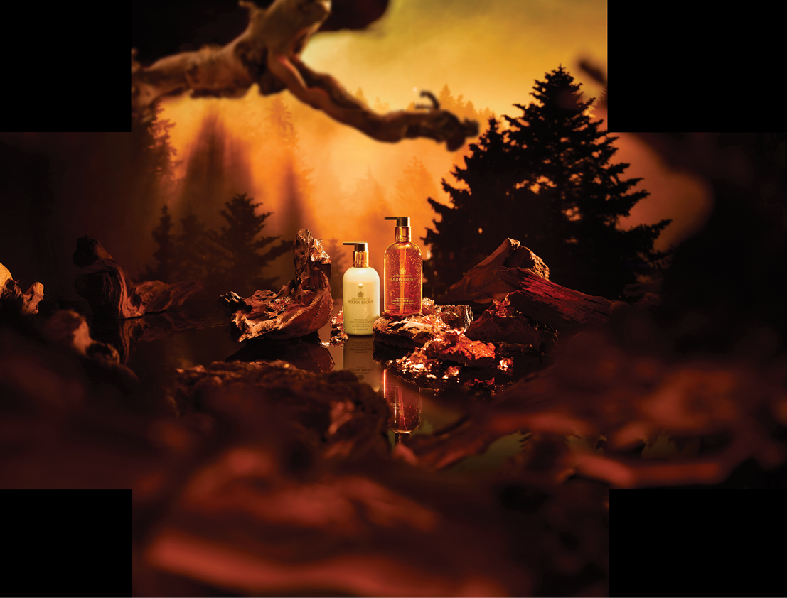 Molton Brown طقوس ذهبية مع نفحات من العود مجموعة Oudh Accord & Gold