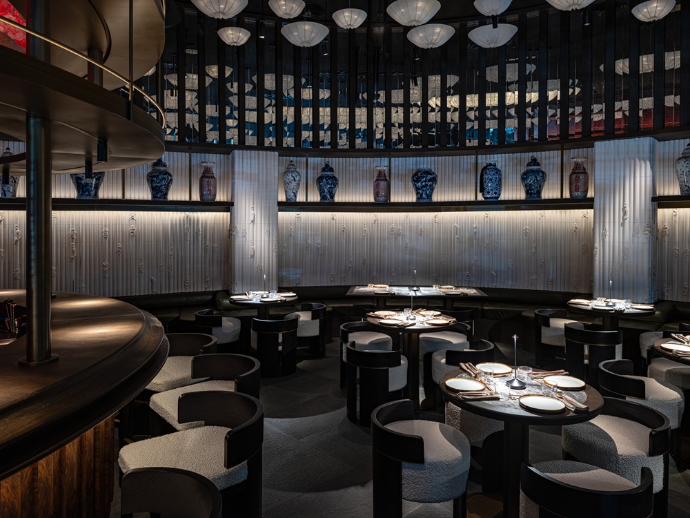 أجواء احتفالية وقوائم طعام مميزة للميلاد في مطعمَي ألبا وبيسو في ساحة دبي أوبرا بلازا