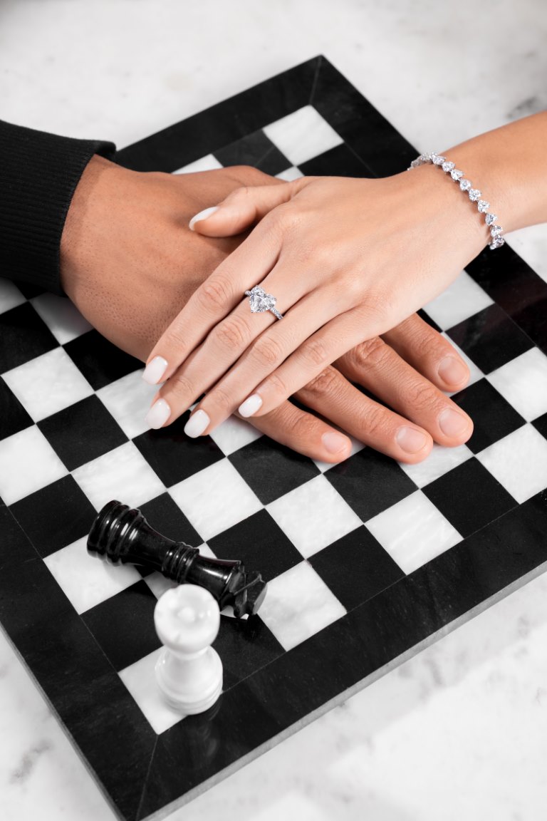 آمار للمجوهرات تكشف عن عصر جديد من الفخامة الجريئة والأخلاقية