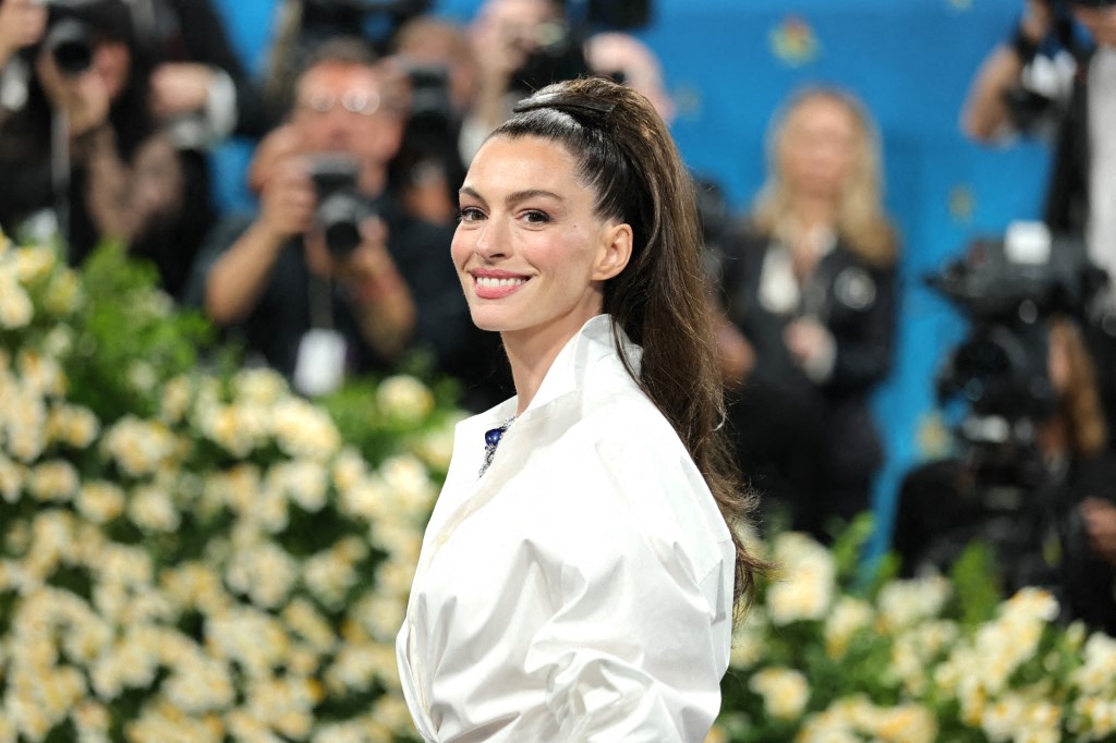 رسمات المكياج الناعم بأسلوب Anne Hathaway