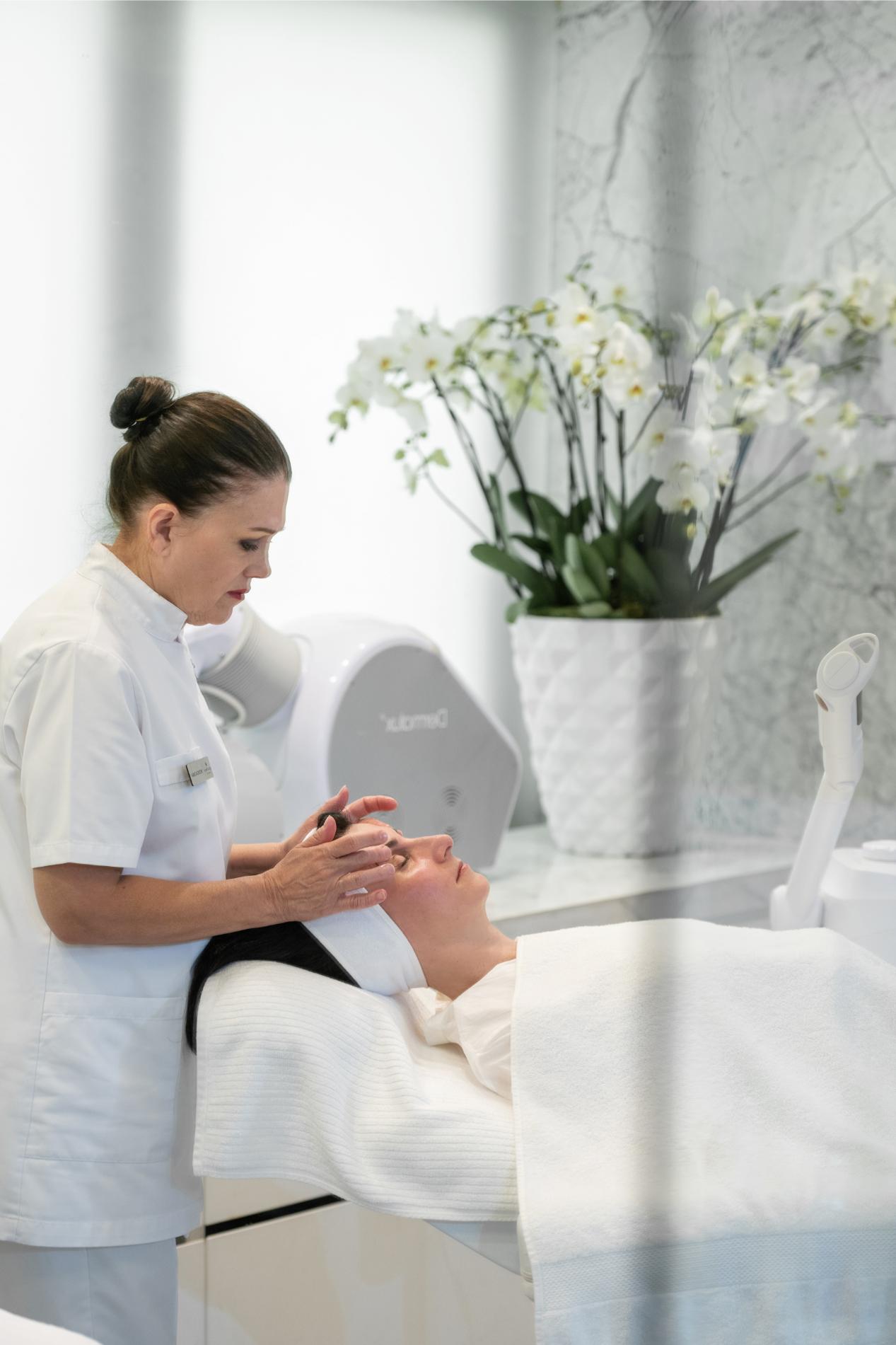 "أبوتيكا بيوتي كو" Apotheca Beauty Co.: وجهتك لعناية متخصّصة ببشرتك