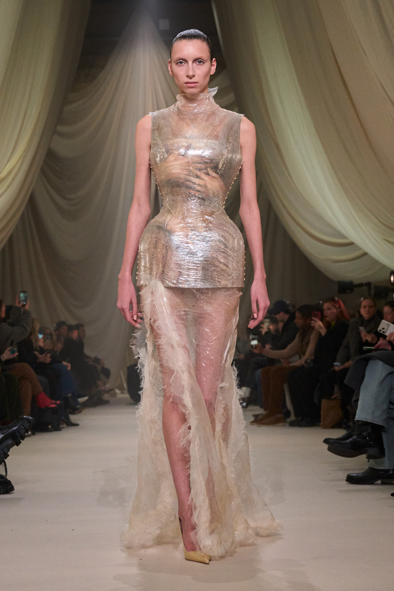 من مجموعة ASHI STUDIO ربيع و صيف 2026 للازياء الراقية