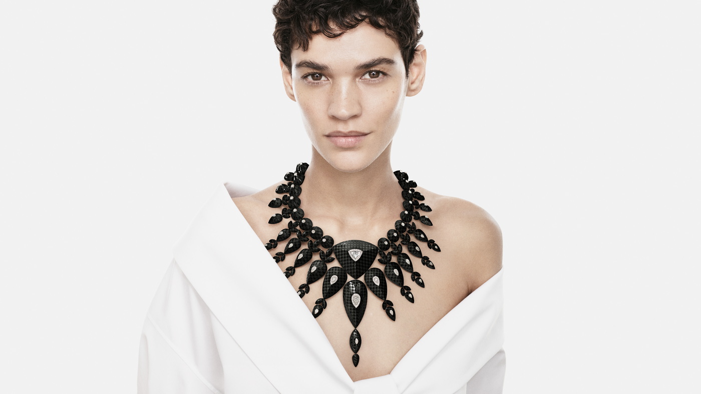 قلادة BOUCHERON - HUMAN BEING ONYX