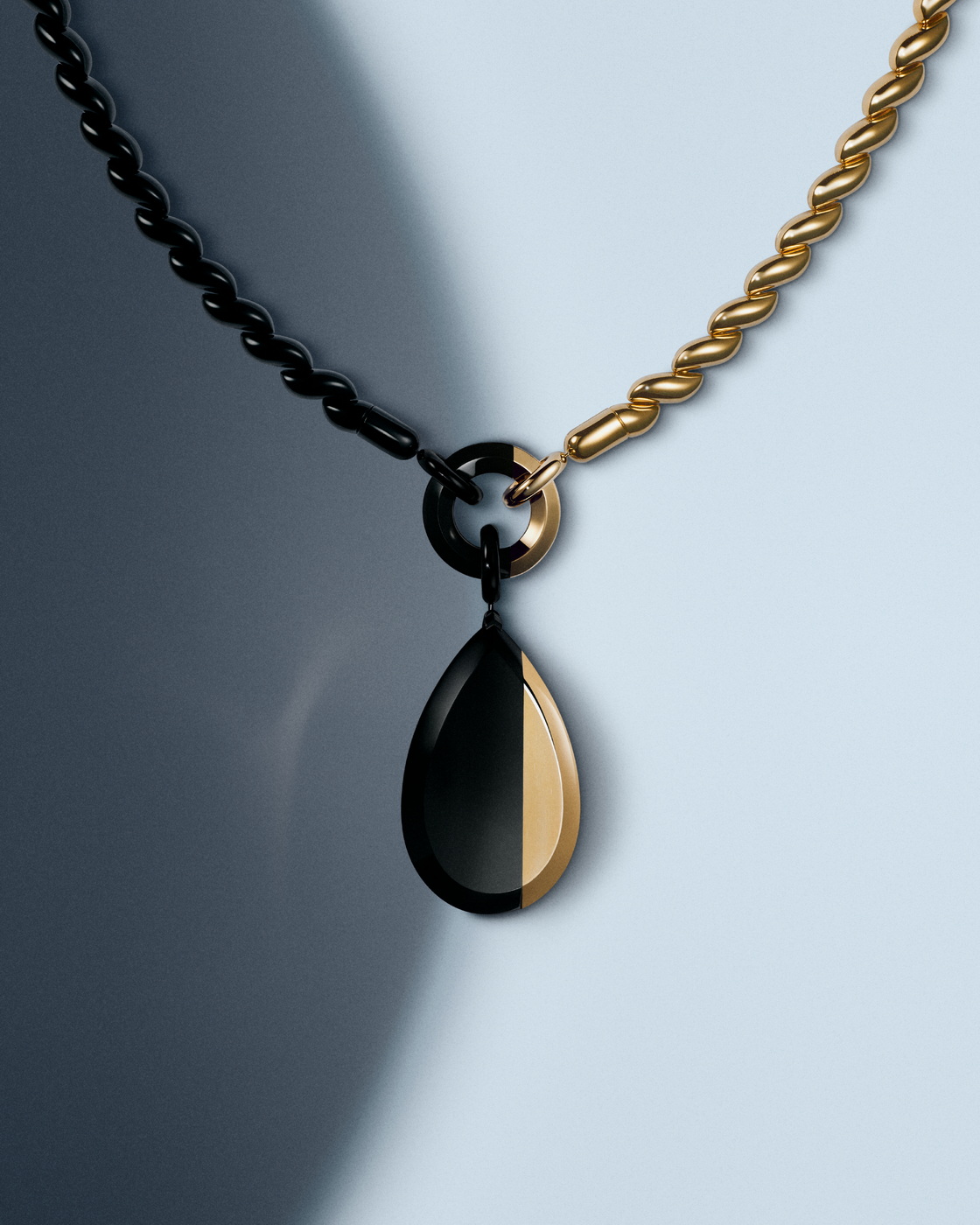 قلادة SERPENT BOHEME GOLD & ONYX