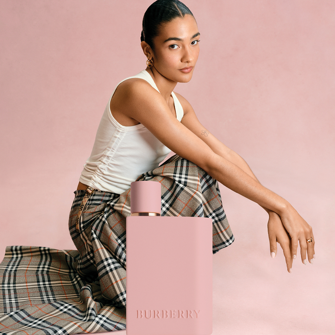 عطرBurberry Her Parfum  إ