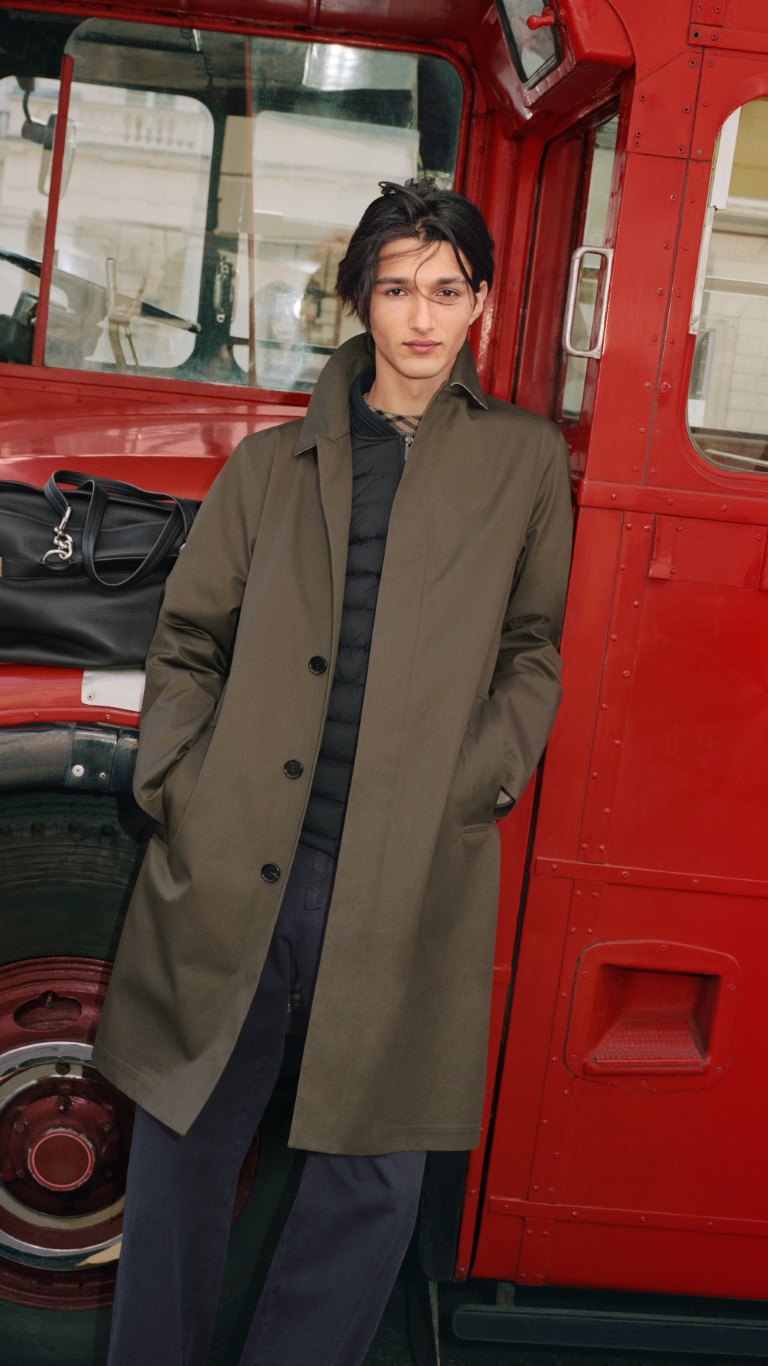 Burberry تطلق حملتها الترويجية بعنوان Back to the City بالتعاون معBus Aunty وNora Attal