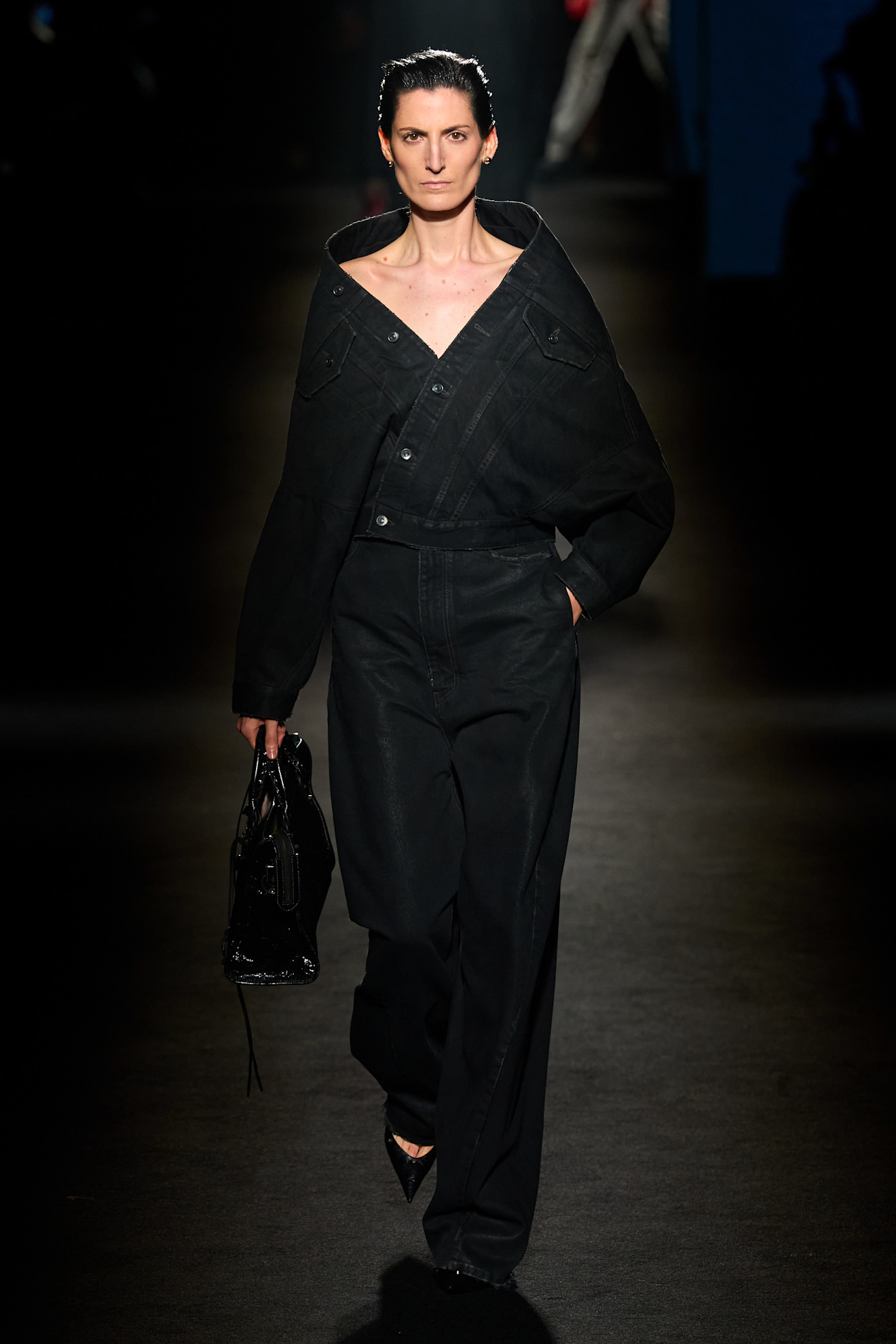 من مجموعة Balenciaga خريف و شتاء 2026 للملابس الجاهزة