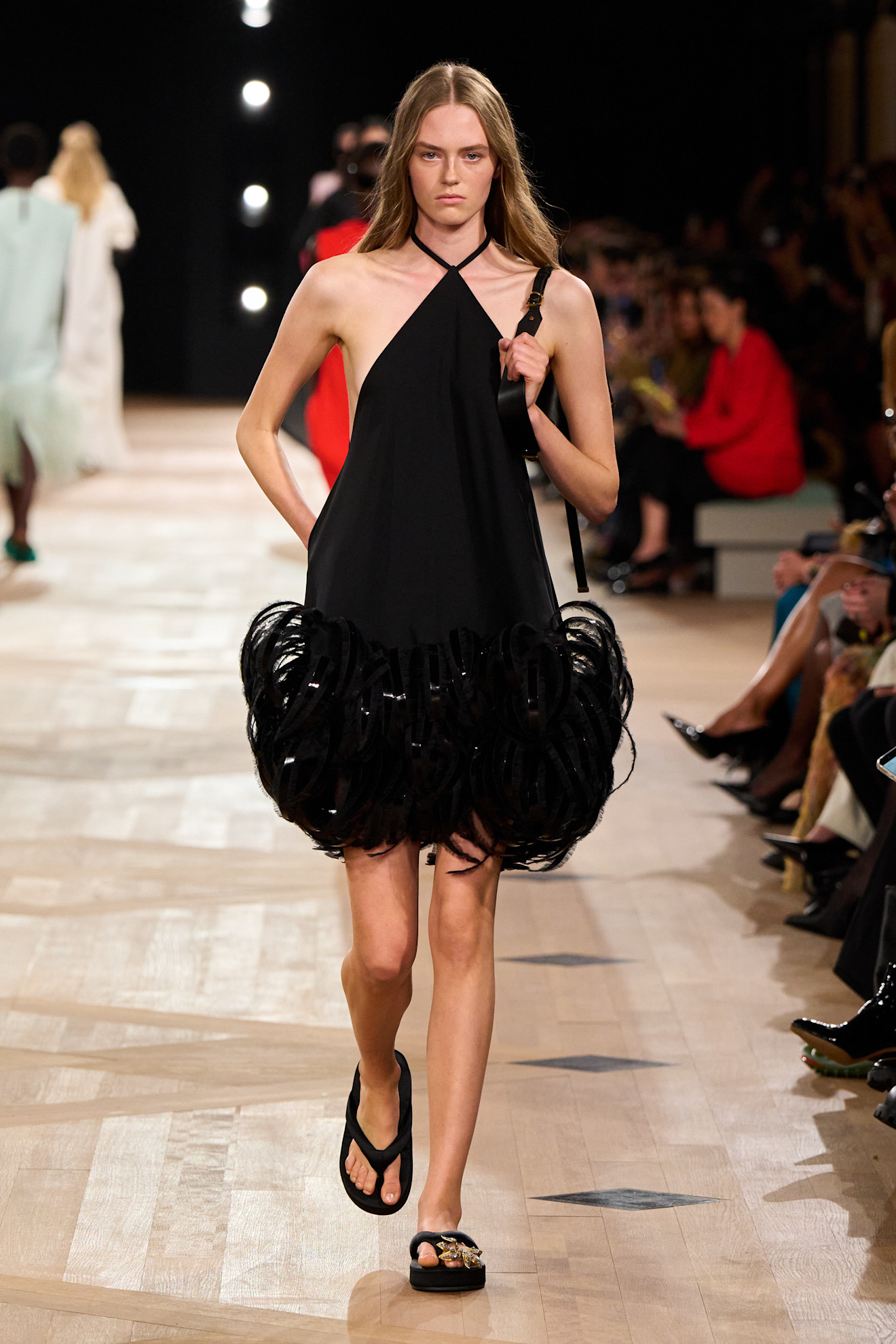 من مجموعة Balenciaga ربيع و صيف 2026 للملابس الجاهزة