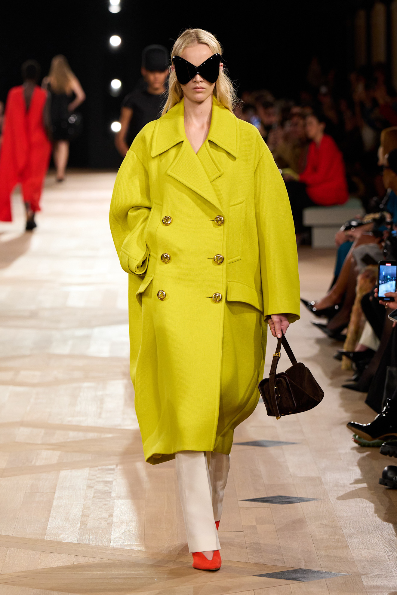 من مجموعة Balenciaga ربيع و صيف 2026 للملابس الجاهزة