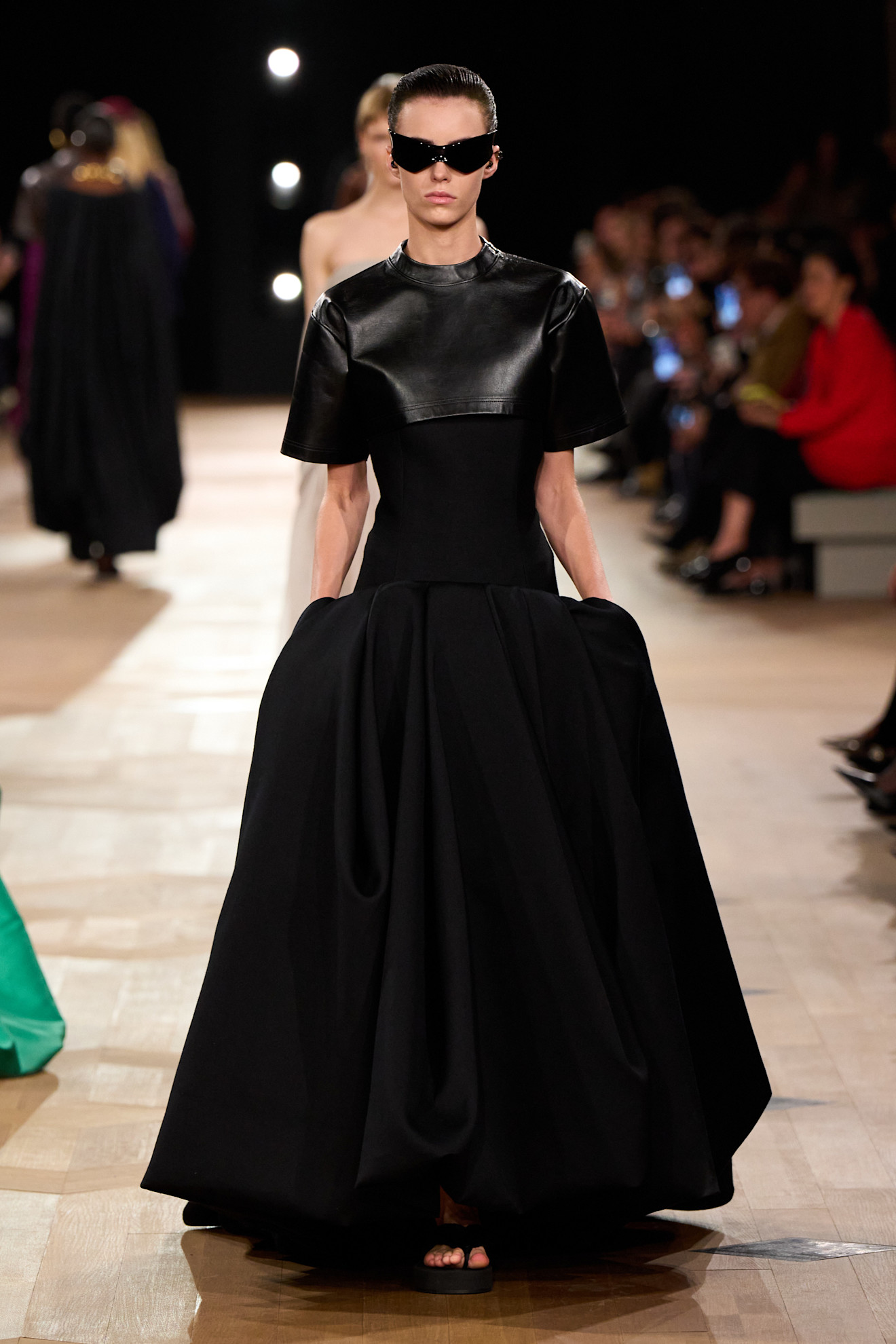 من مجموعة Balenciaga ربيع و صيف 2026 للملابس الجاهزة