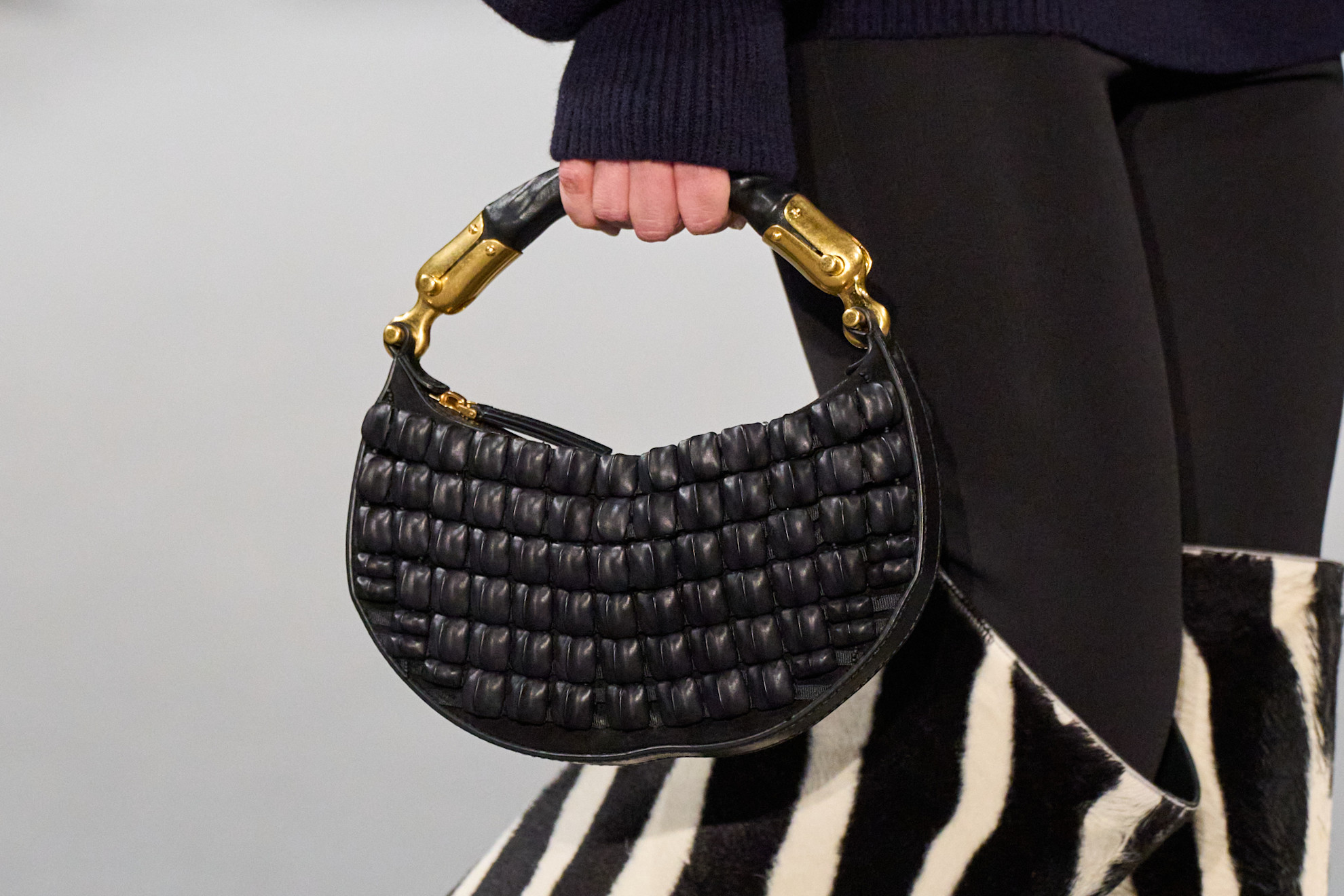 تنوع نقشات الحقائب في الشتاء من Balmain