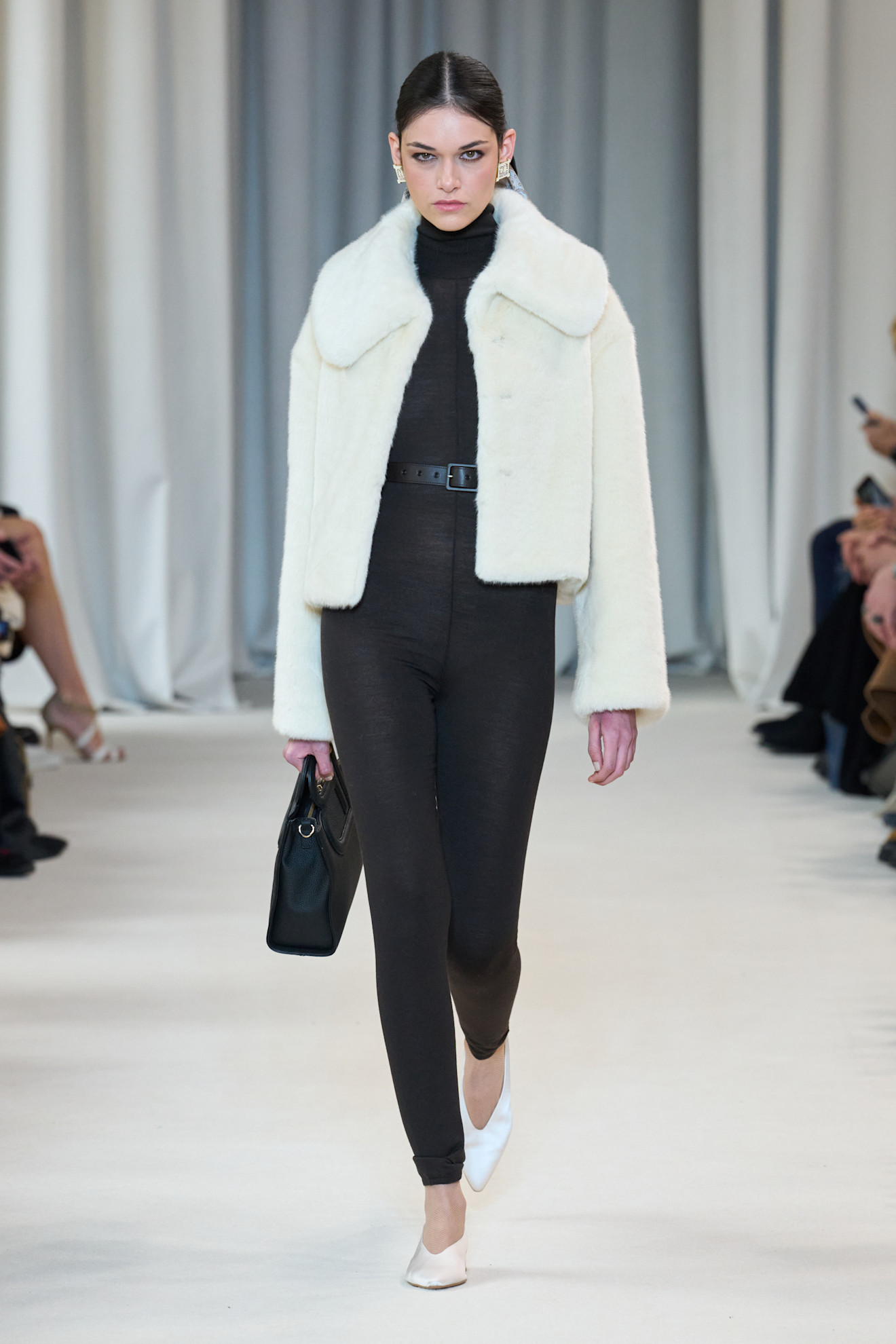 الفرو صيحة مستمرة معنا لشتاء 2026