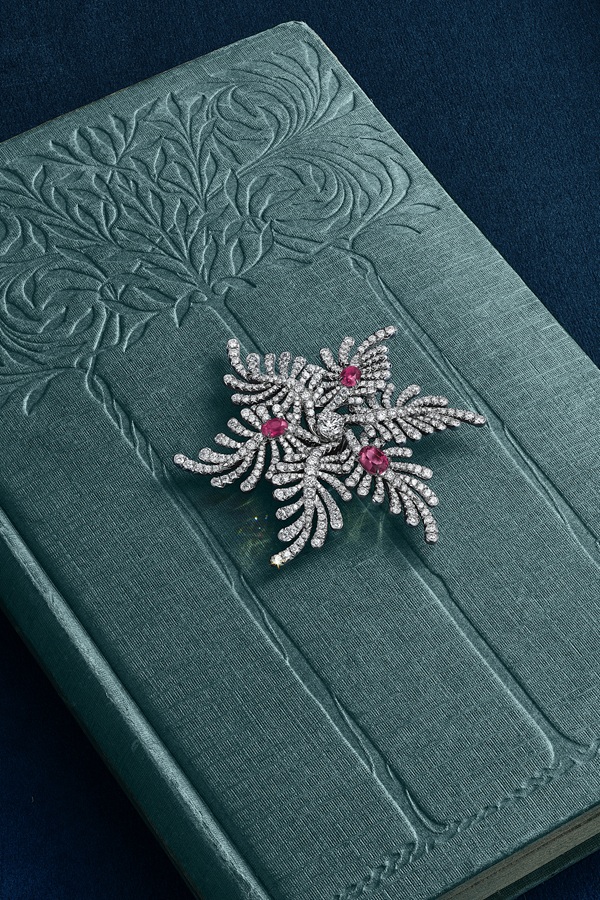 Tiffany & Co. تكشف عن الفصل الربيعي من Blue Book 2026: Hidden Garden