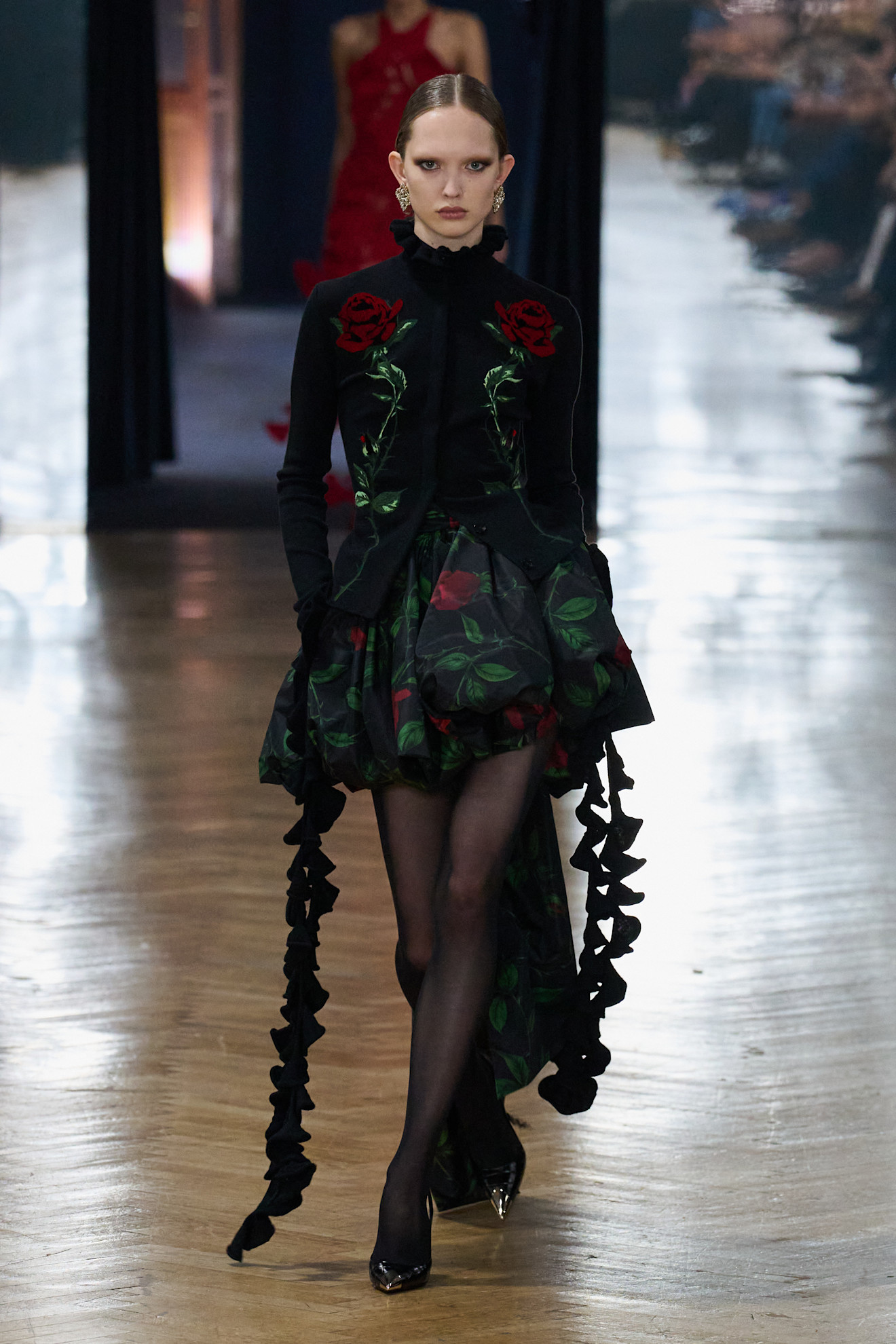 Blumarine نقشات الورود الراقية من تصميم