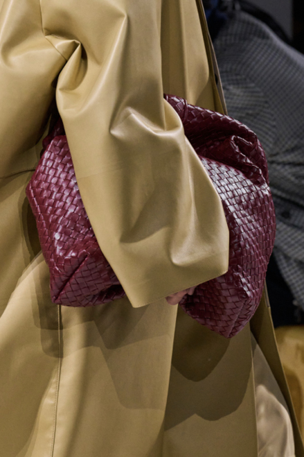 من مجموعة "بوتيغا فينيتا" Bottega Veneta لربيع وصيف ٢٠٢٦ للملابس الجاهزة