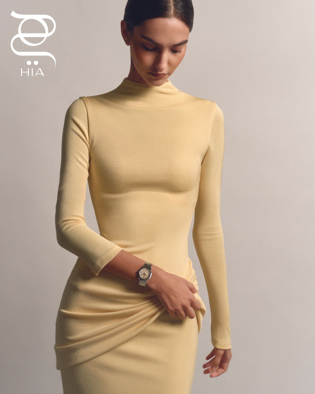 ساعة Lady Premier SuperQuartz 32 من الفولاذ المقاوم للصدأ، وعلبة قطرها 32 مم، بميناء من عرق اللؤلؤ من "بريتلينغ" Breitling فستان من "تشاتس باي سي.دام" CHATS by C.Dam