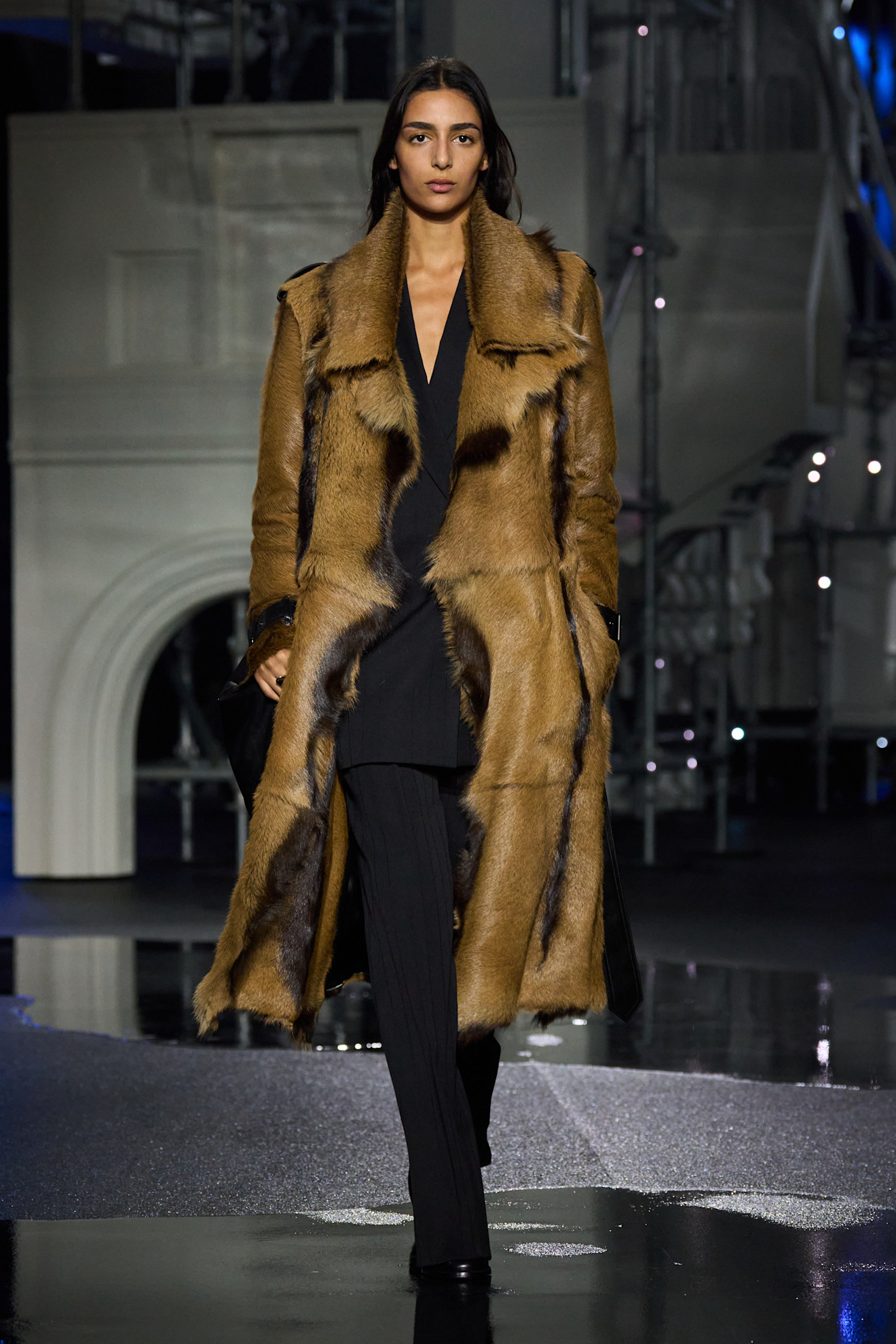 Burberry القمشة الفاخرة ذات الملمس الناعم من