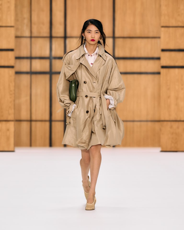 Burberry تكشف عن تشكيلتها لموسم صيف 2027