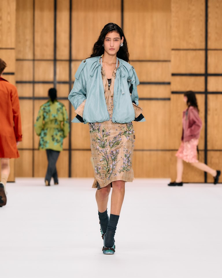 Burberry تكشف عن تشكيلتها لموسم صيف 2027