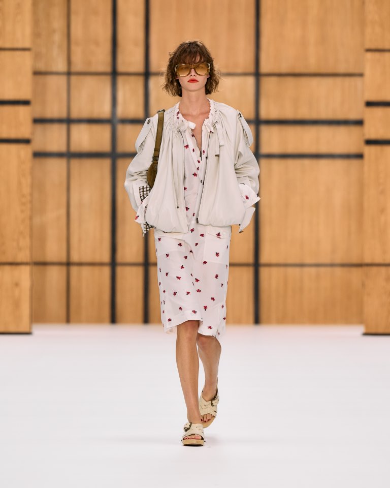 Burberry تكشف عن تشكيلتها لموسم صيف 2027