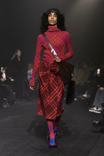 بربري" BURBERRY