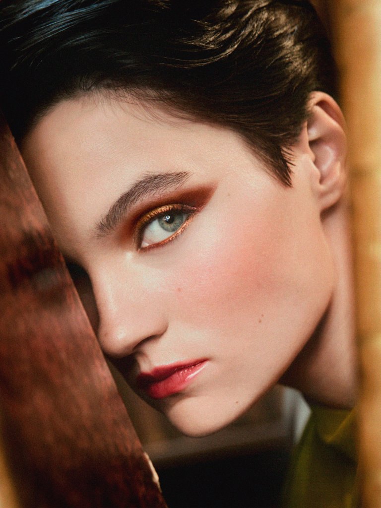 BYREDO تكشف عن مجموعة ظلال العيون Bibliophilia بإلهامٍ من القصص والروايات