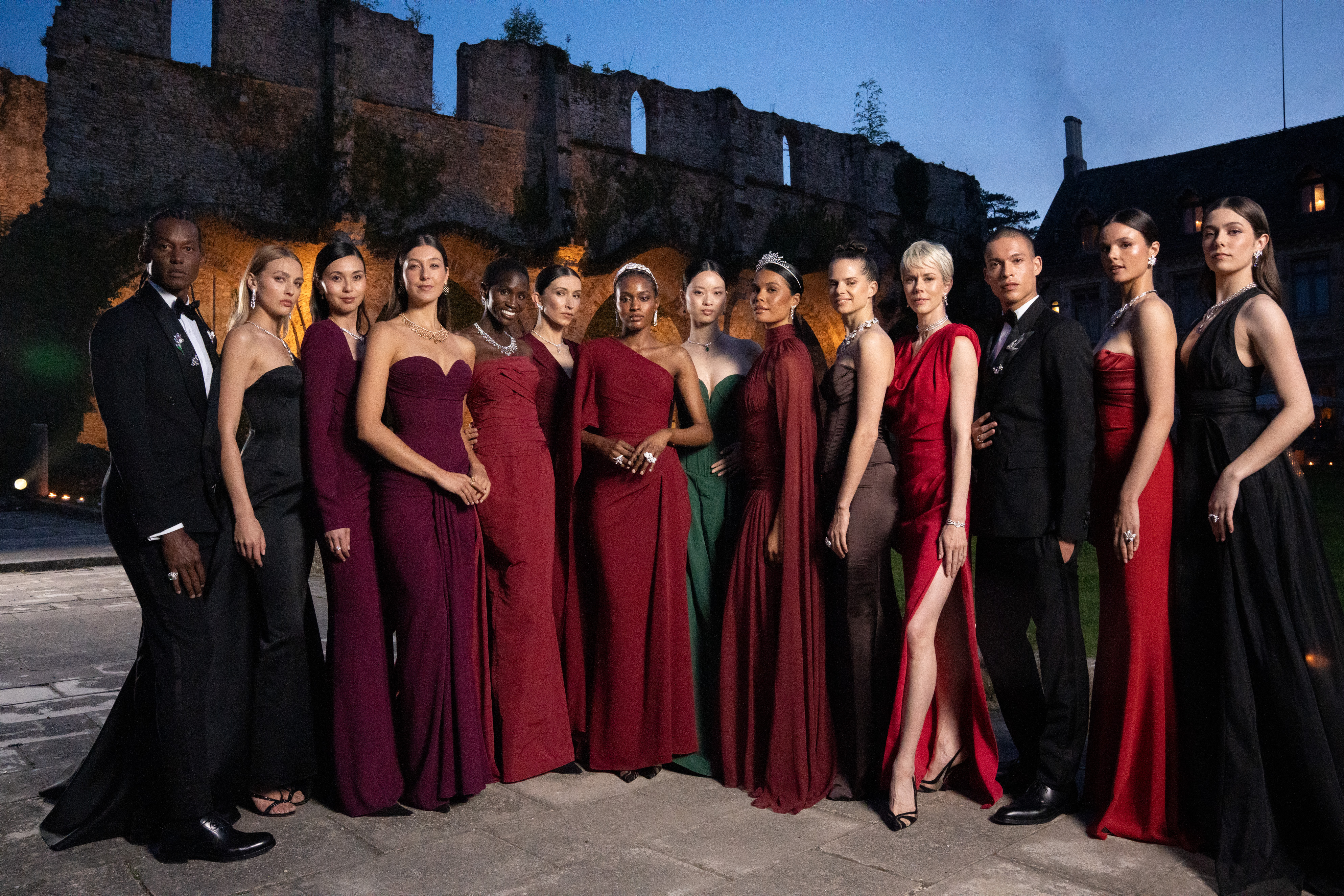 عارضات الأزياء خلال حفل شوميه الفاخر