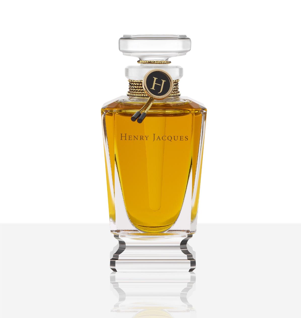 Rose Azafira نعومة تحمل قوّة شخصيتها