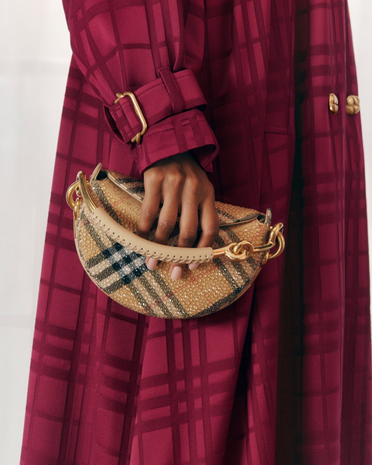 تشكيلة BURBERRY الحصرية المصغّرة بمناسبة شهر رمضان المبارك