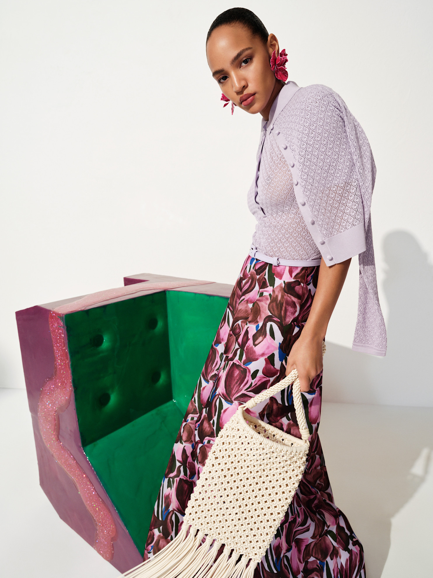 Carolina Herrera شراشيب تزين الحقيبة من