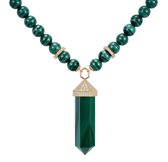 قلادة من خرز الملاكيت من مجموعة تصاميم Chakra 