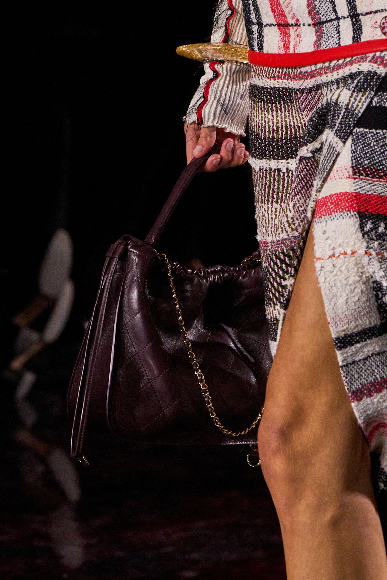 Chanel الجلد من أبرز صيحات حقائب tote city bag من