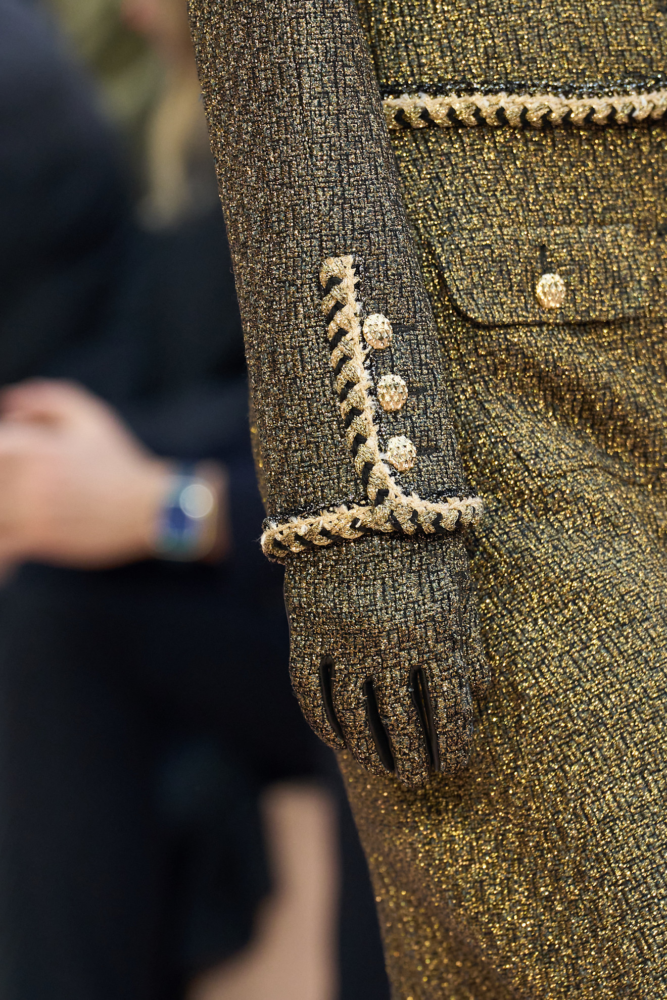 Chanel قفازات بقماش متطابق مع الملابس من