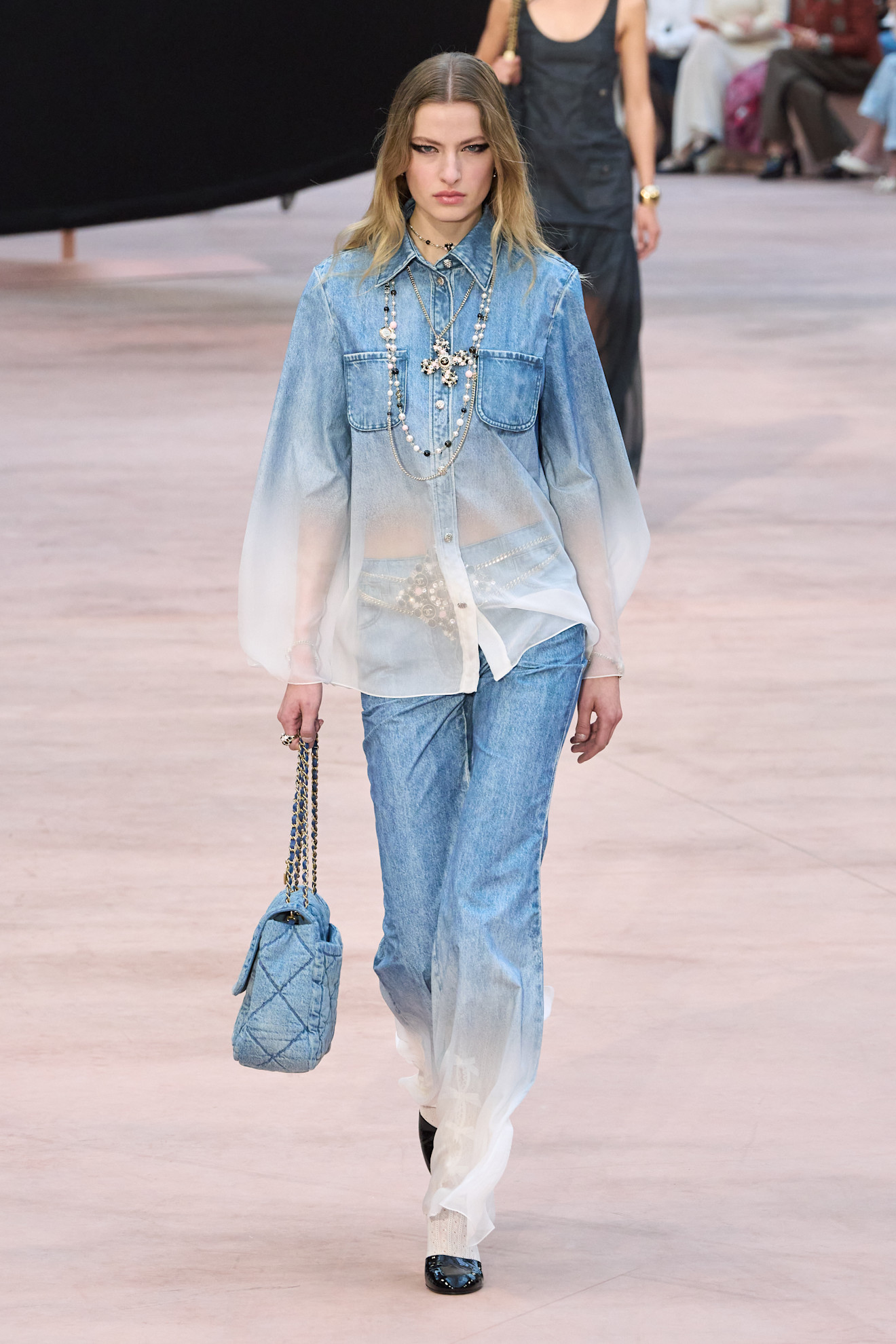 Chanel قميص الجينز من