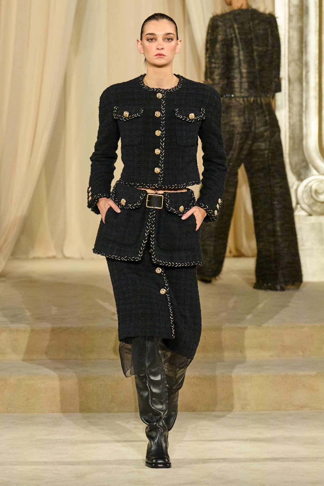 من عرض أزياء "شانيل" CHANEL للأزياء الراقية لموسم خريف وشتاء 2025-2026