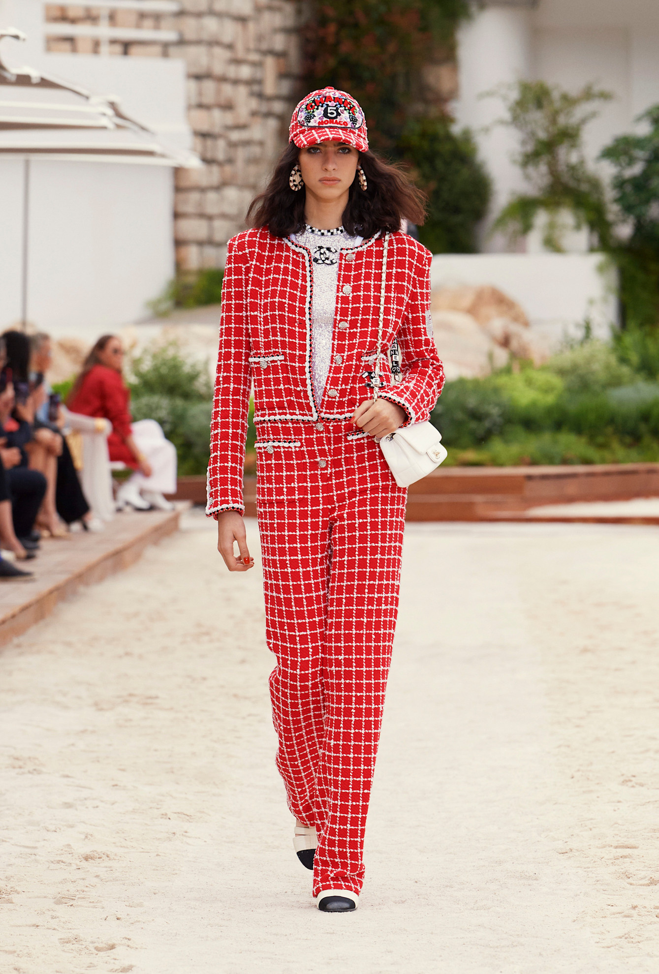 مجموعات Cruise و Pre-fall