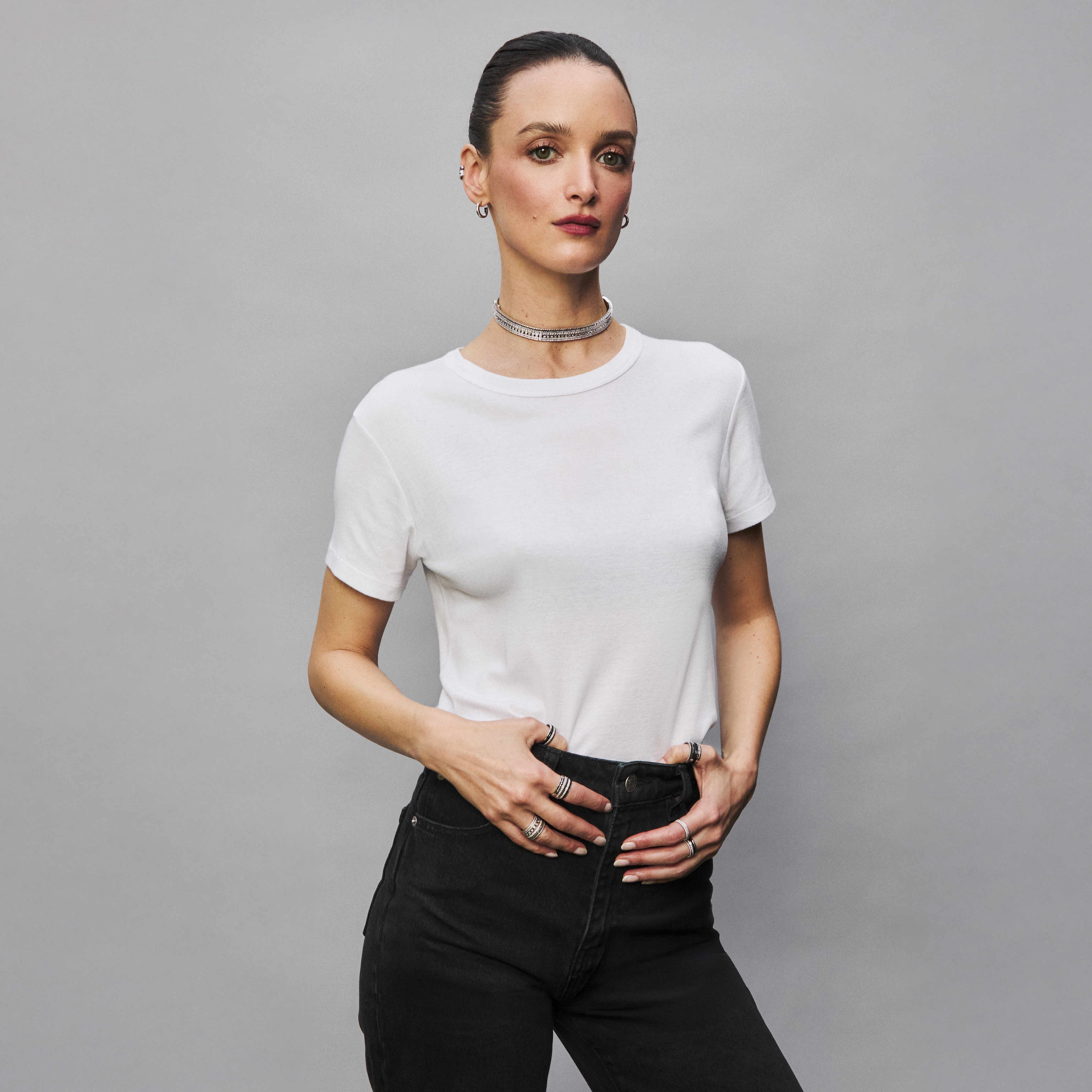 سفيرة دار بوشرون النجمة السينمائية Charlotte Le Bon