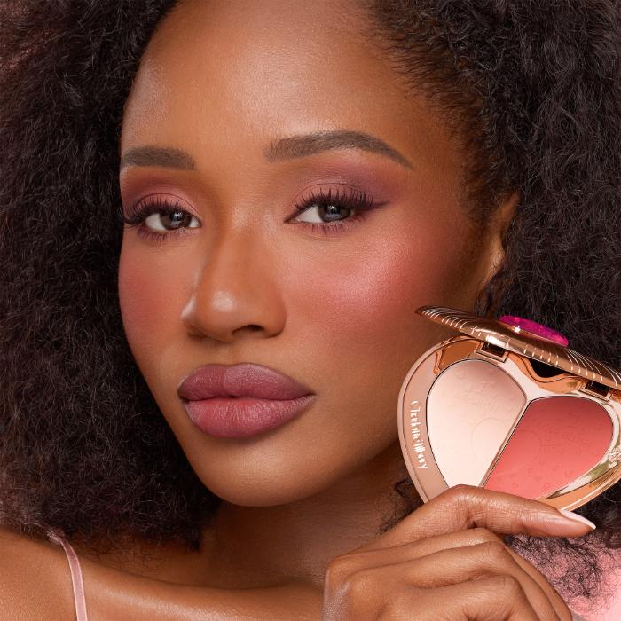باليت الخدود Pillow Talk Beauty Soulmates Palettes : PILLOW TALK LOVE BLUSH من شارلوت تلبوري