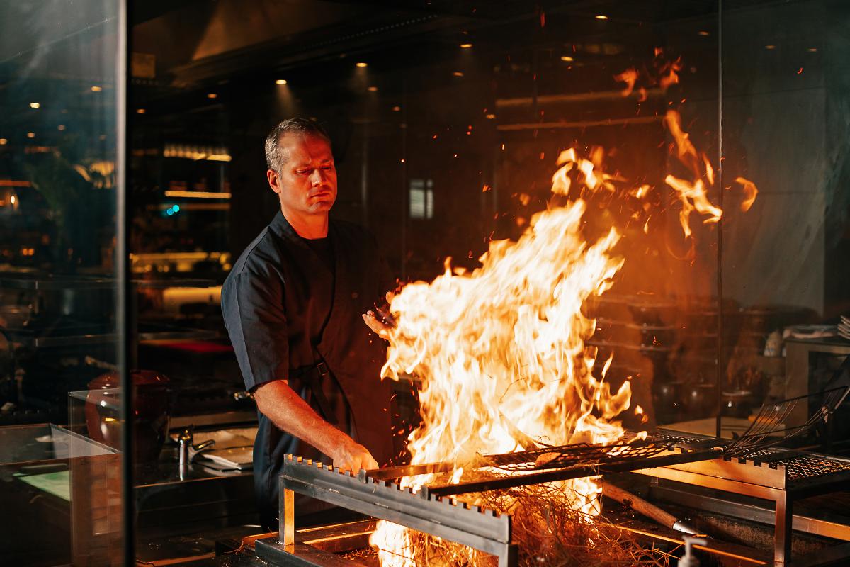 Chef Ross x Strawfire Emirates Palace