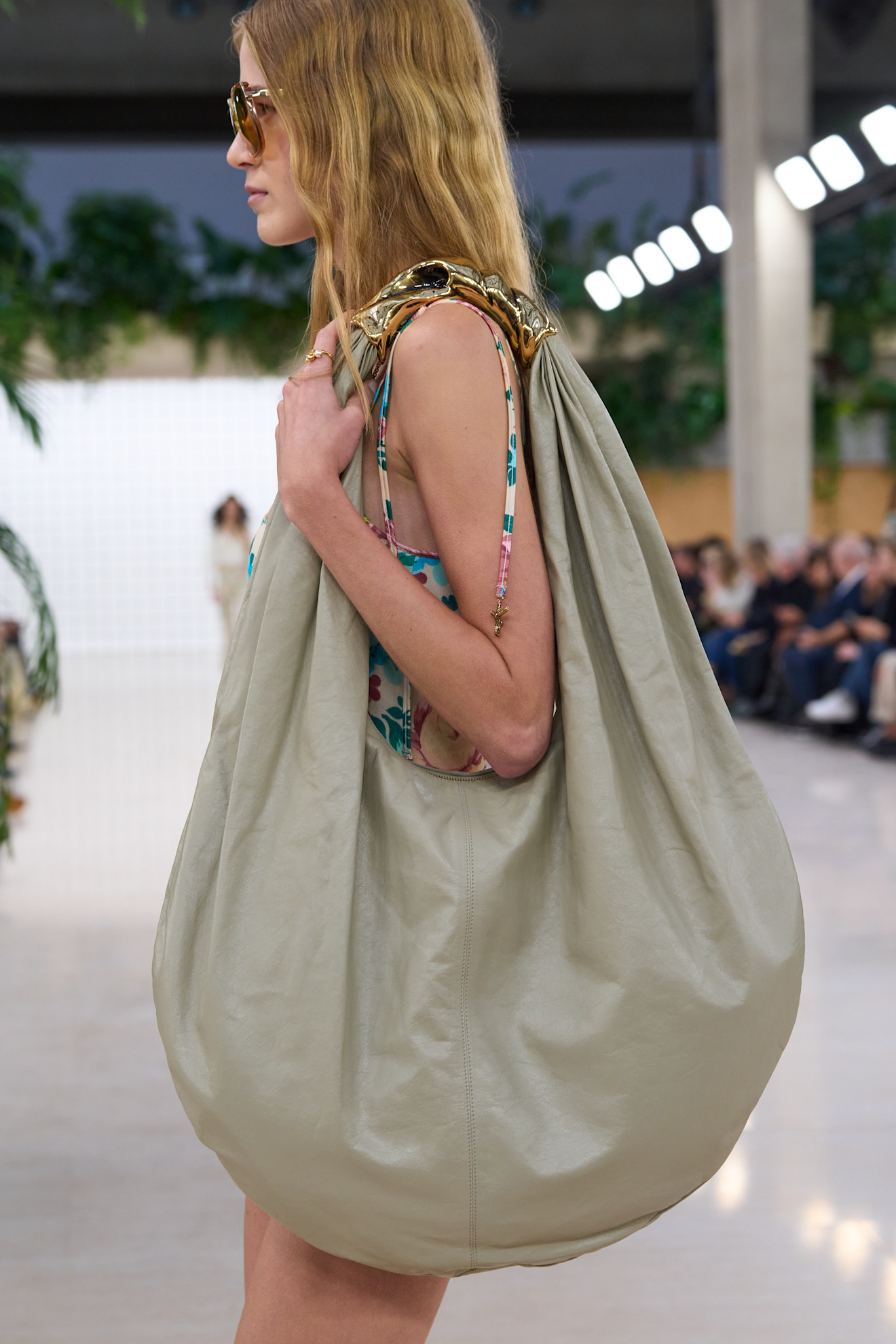 Chloe حقيبة كبيرة جداً من