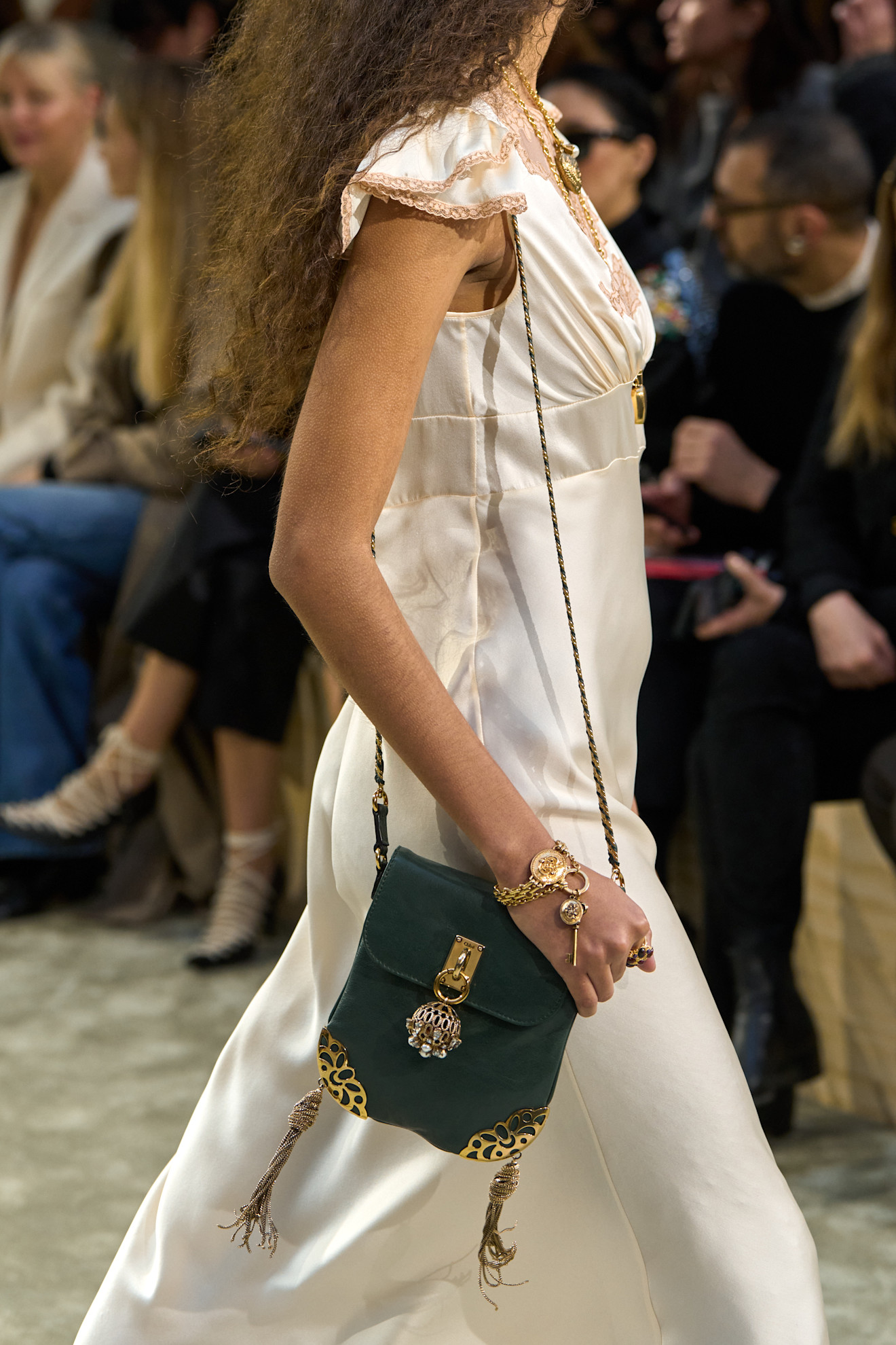 أبرز حقائب خريف وشتاء 2025-2026