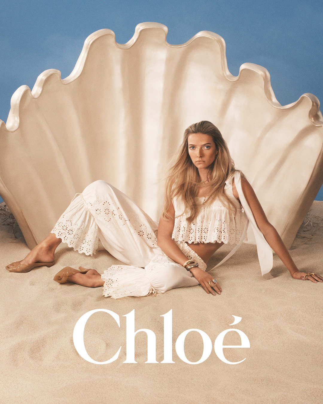 كشفت الدار عن مجموعة ‏Chloé à la Plage‏ لعام 2026