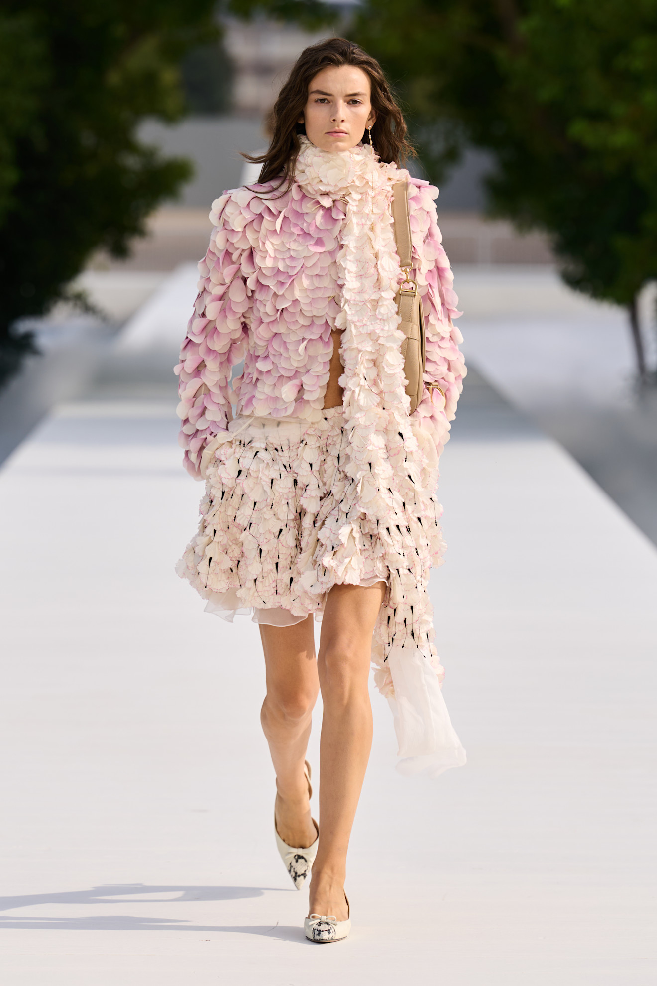 من مجموعة Dior ربيع و صيف 2027 للملابس الجاهزة
