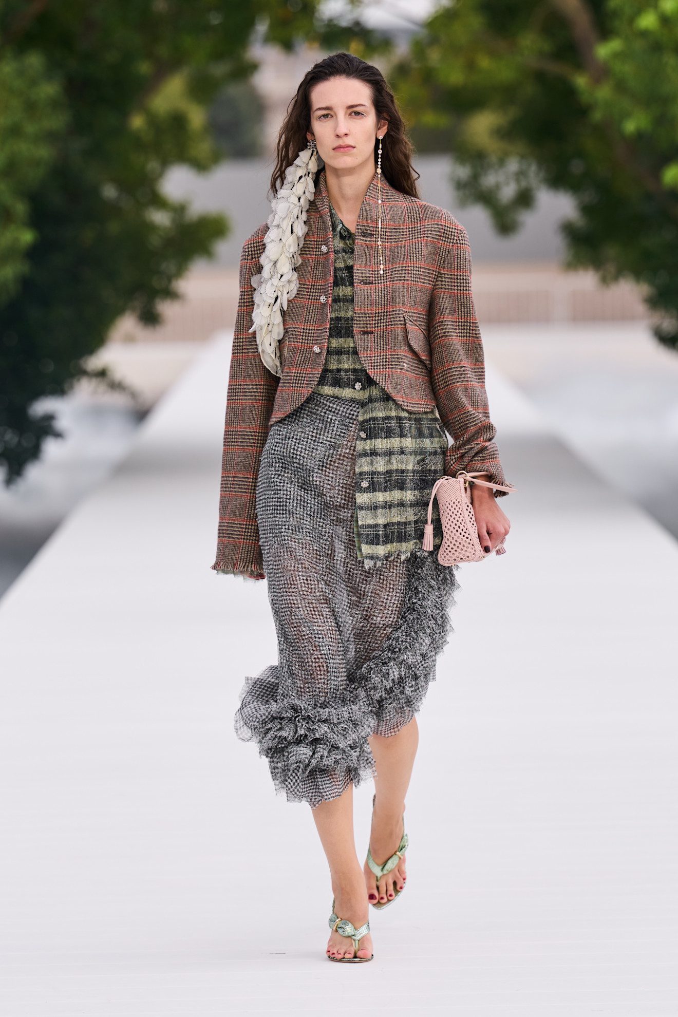 من مجموعة Dior ربيع و صيف 2027 للملابس الجاهزة