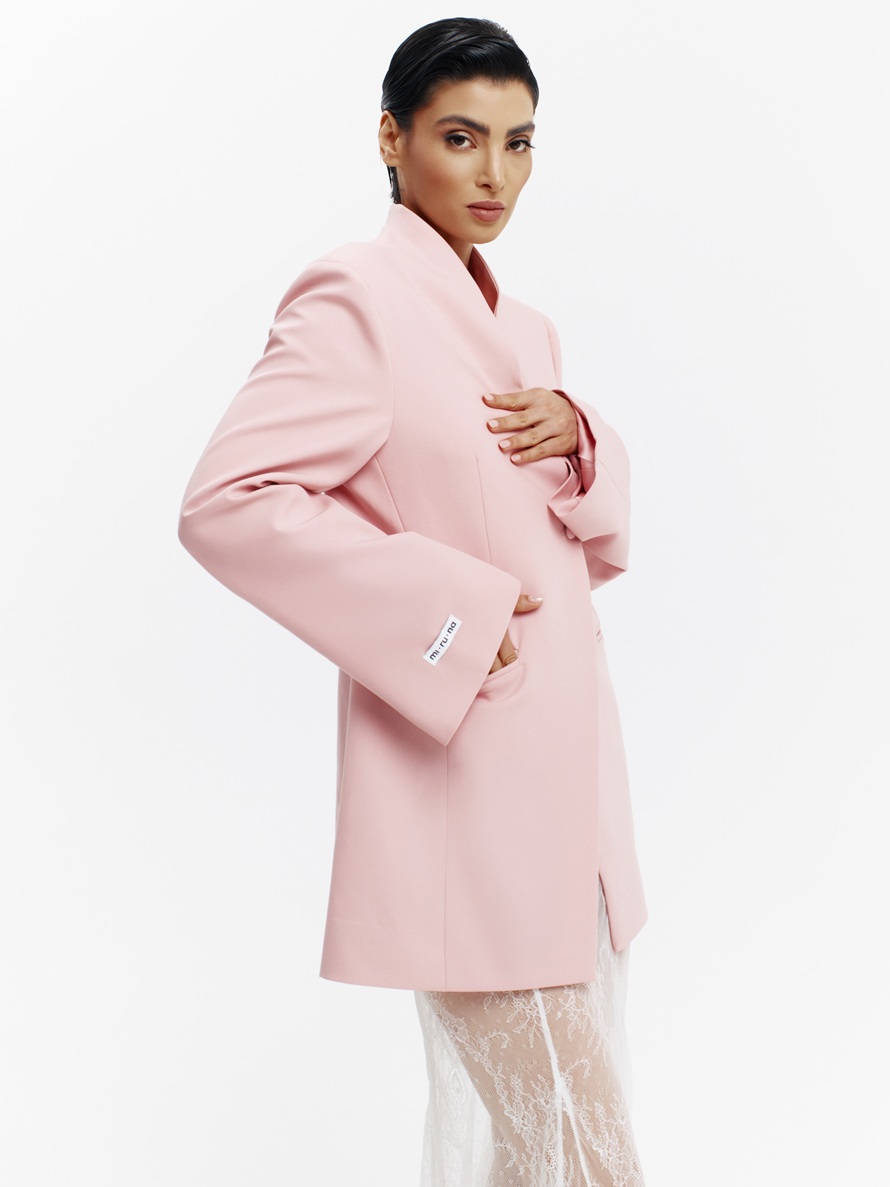 تصاميم أنيقة لخريف وشتاء 2025