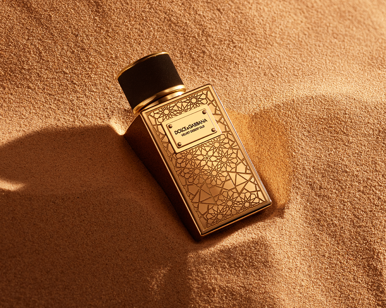 إصدار Dolce&Gabbana Velvet Desert Oud المحدود