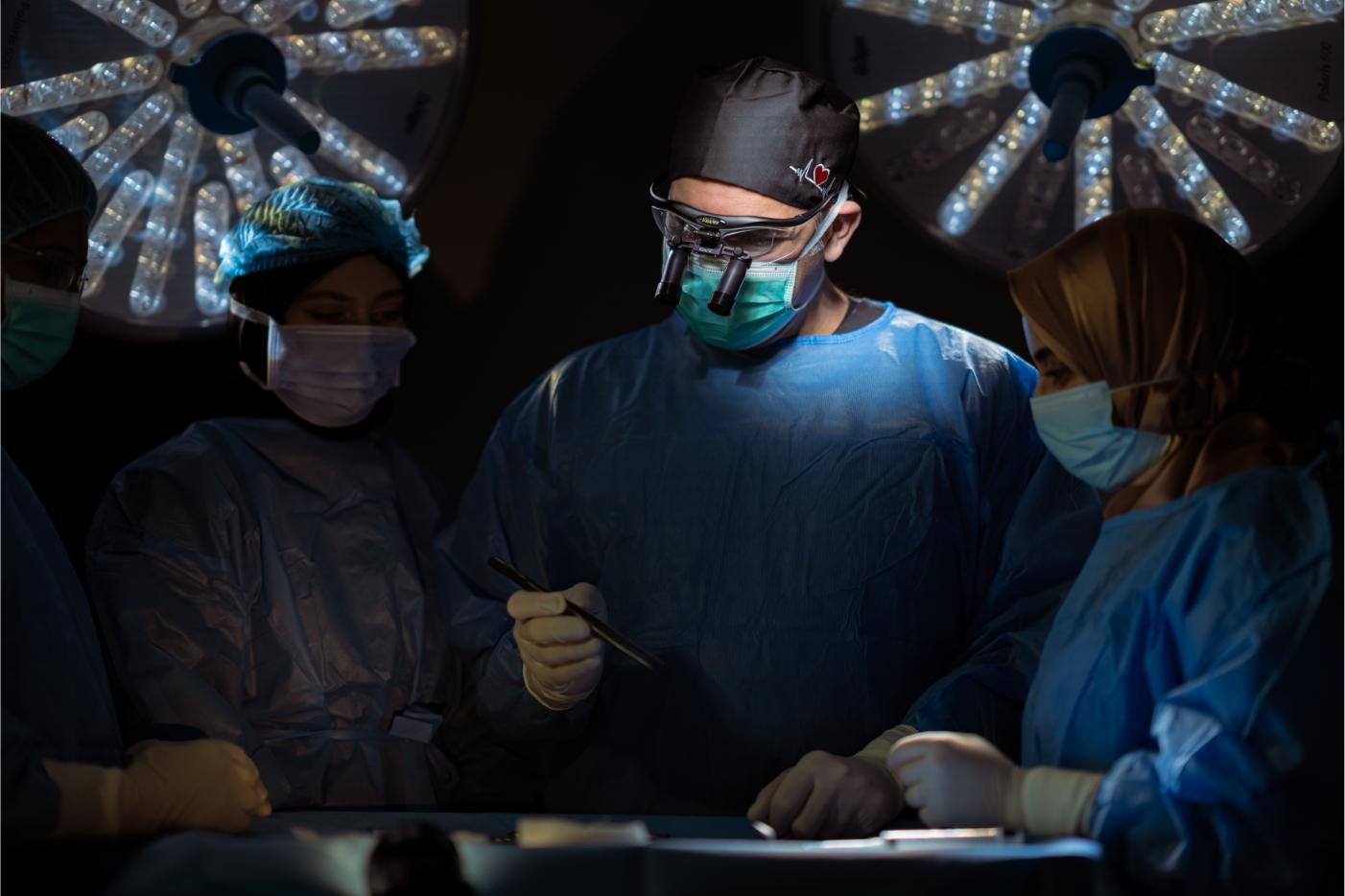 الدكتور عمرو الأركوبي – الاختصاصي في جراحة التجميل والترميم